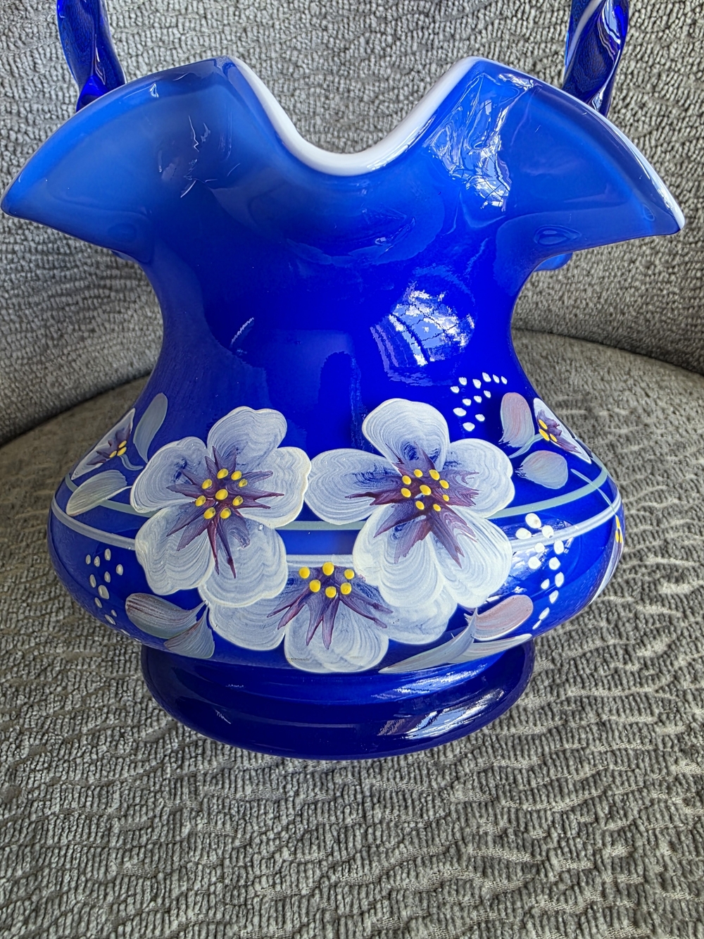 Beautiful Fenton Milk Glass Cobalt Blue Floral Hand Painted Legacy Collection - Picture 4 of 16